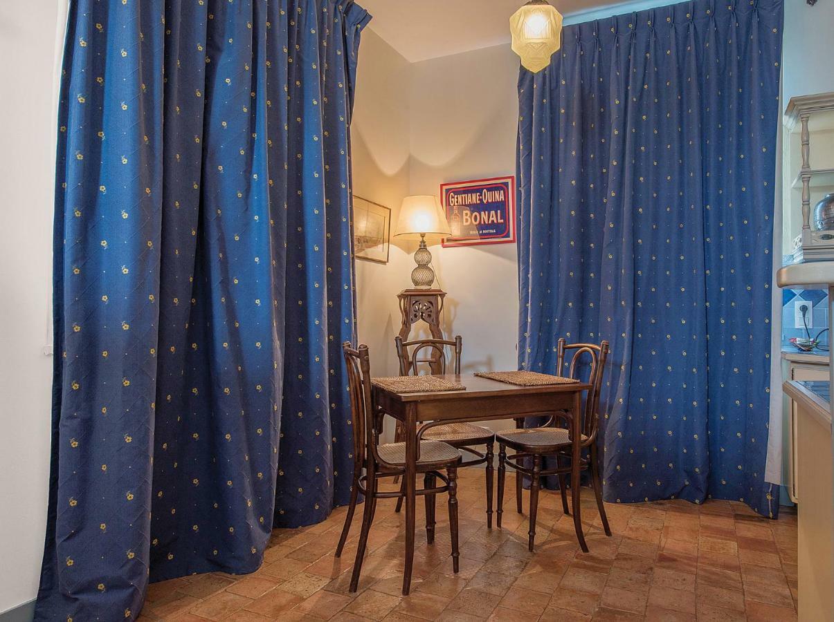 La Porte Bleue Trouville-sur-Mer Buitenkant foto